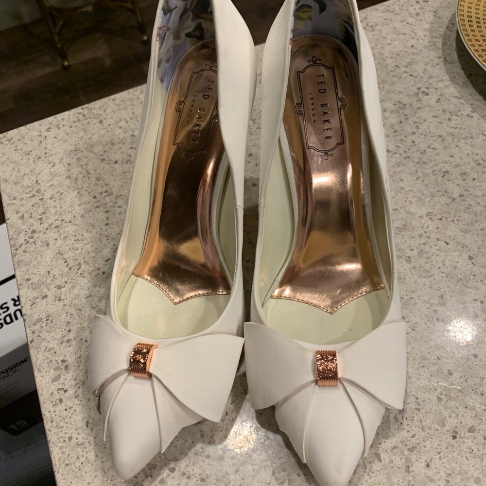 Ted Baker Bow Pumps